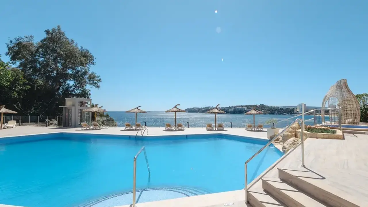 BAHIA PRINCIPE SUNLIGHT CORAL PLAYA (ADULTS ONLY 16+)