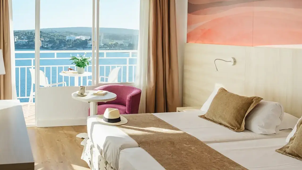 BAHIA PRINCIPE SUNLIGHT CORAL PLAYA (ADULTS ONLY 16+)