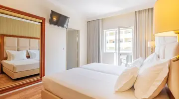 Baia Beach Hotel
