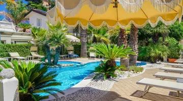BAIA DEL GODANO RESORT