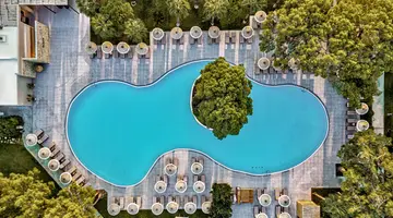 Balmy Beach Resort