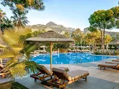 Balmy Beach Resort