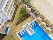 Bamburi Beach Hotel*****