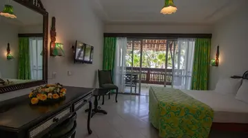 BAMBURI BEACH HOTEL