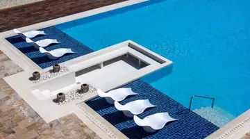 Bamburi Beach Hotel*****