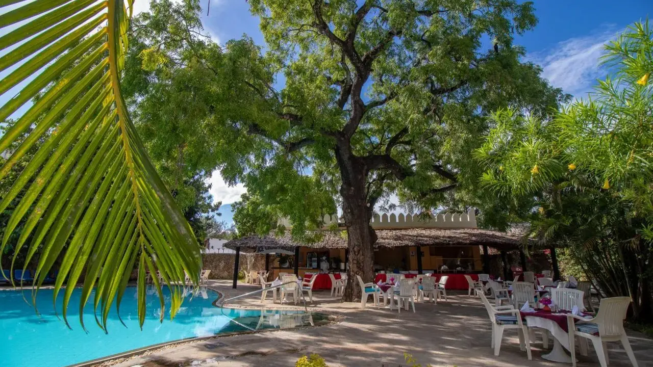 BAMBURI BEACH HOTEL
