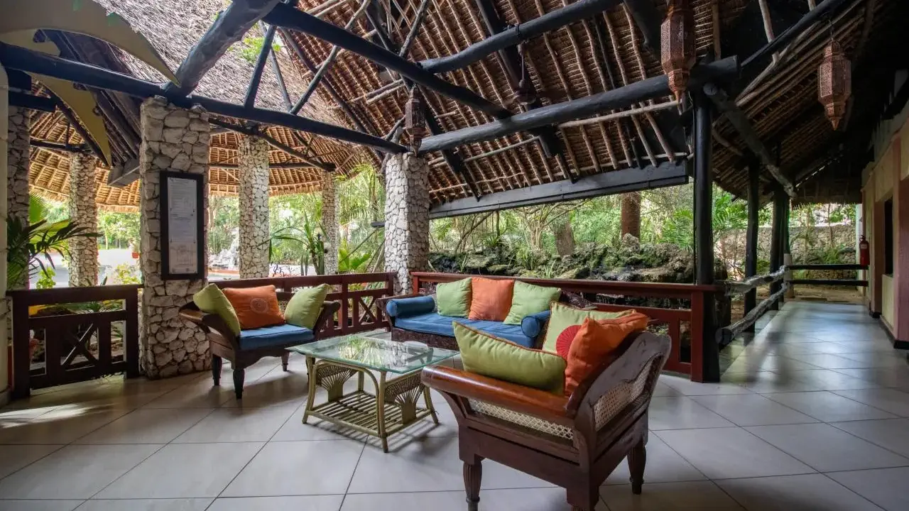 BAMBURI BEACH HOTEL