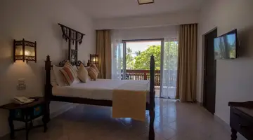 BAMBURI BEACH HOTEL
