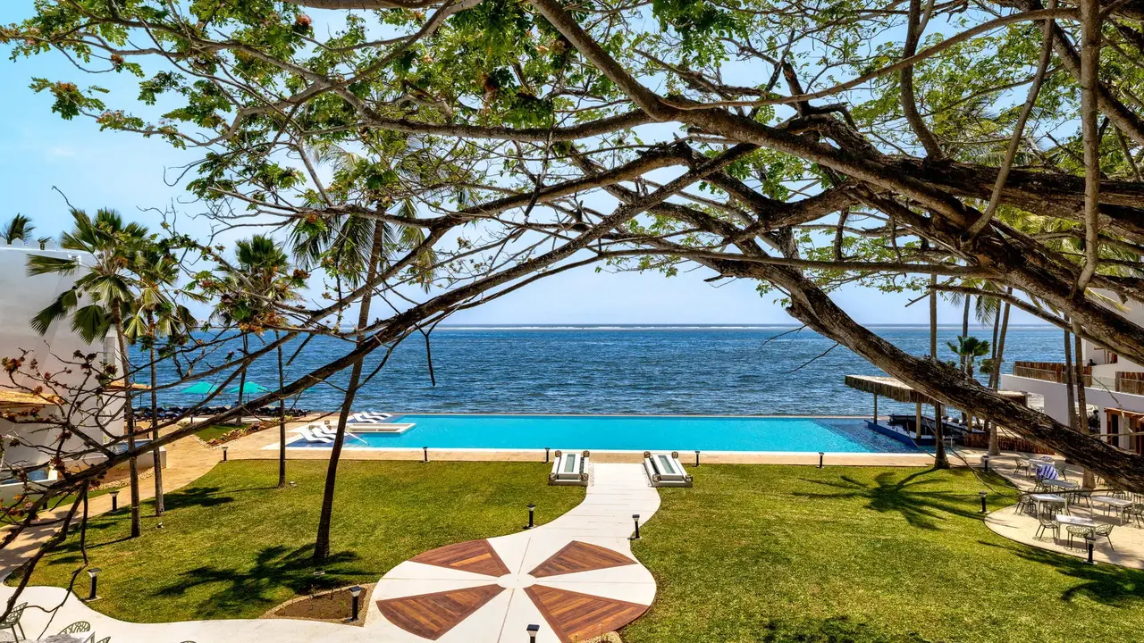 Bamburi Beach