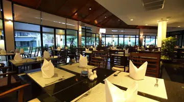 Bangsaen Heritage Hotel