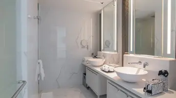 BANYAN TREE KRABI