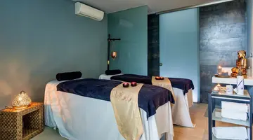 Barcelo Hamilton
