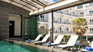 Barcelo Hamilton