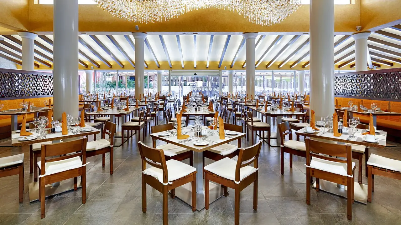 Barcelo Maya Beach Resort