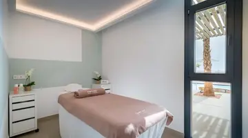 Barcelo Nura