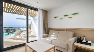 Barcelo Nura