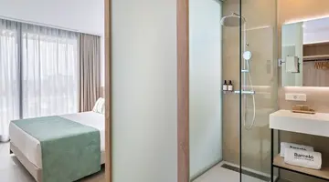 Barcelo Nura