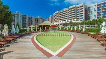 Barcelo Royal Beach