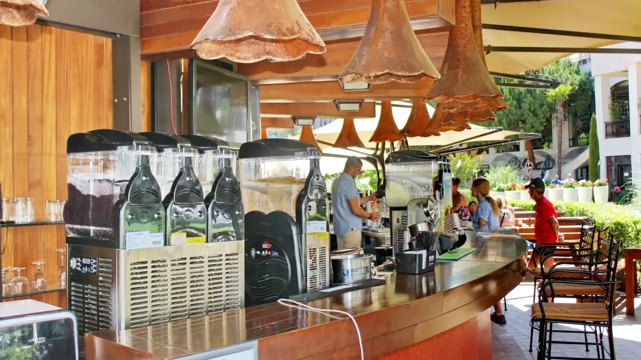 BARCELO ROYAL BEACH
