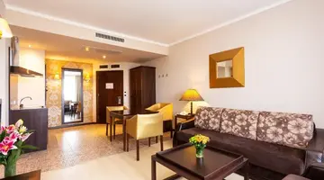 Barcelo Royal Beach