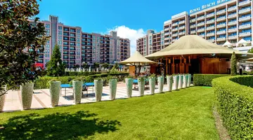 Barcelo Royal Beach