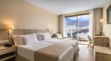 Barcelo Santiago