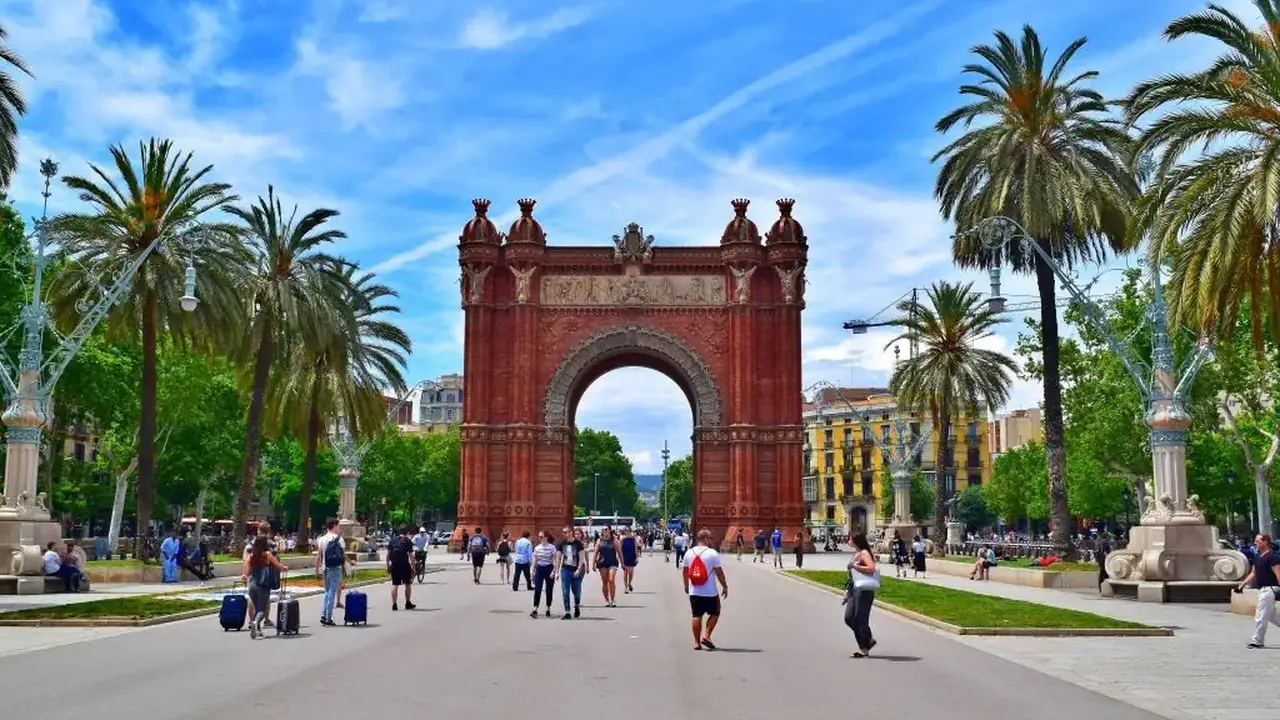 Barcelona - Poczuj magię miasta! - 4 dni