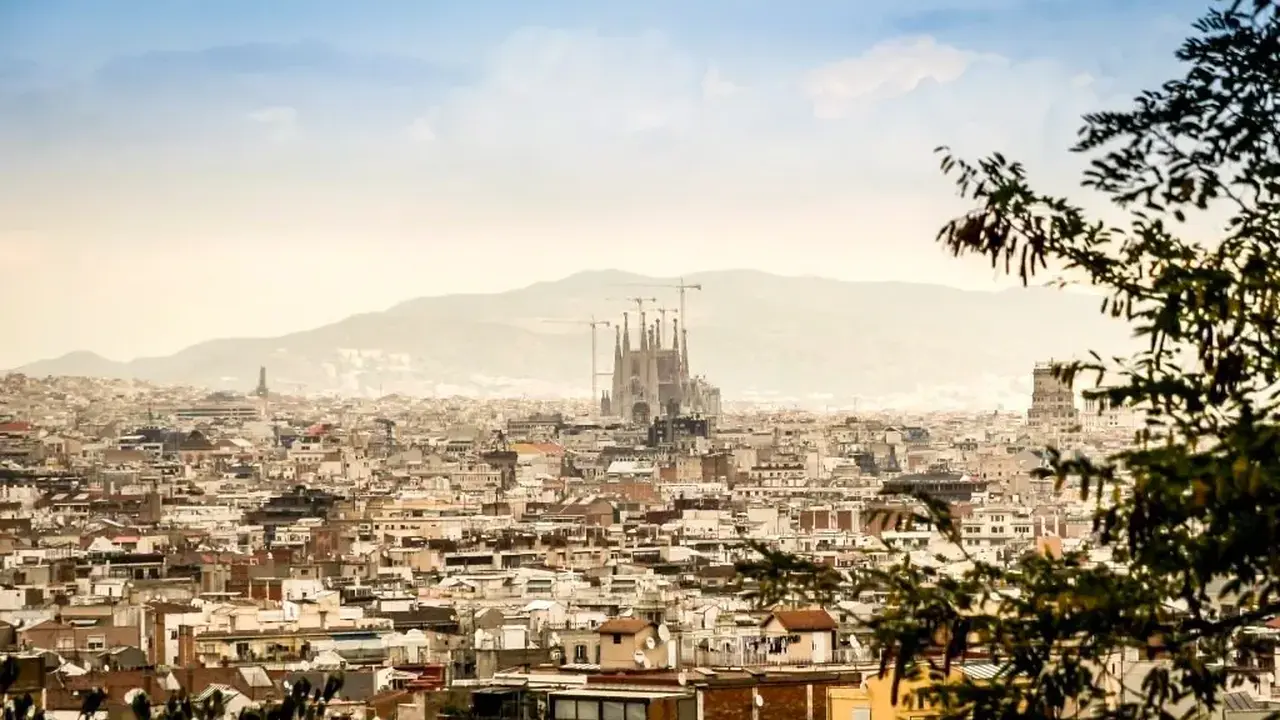 Barcelona - Poczuj magię miasta! - 4 dni
