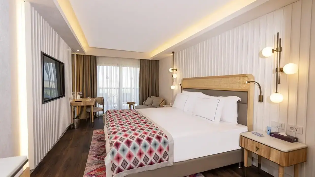 BARUT LARA COLLECTION
