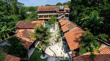 BAUHINIA RESORT