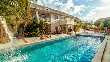 Bay Gardens Hotel