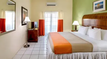 Bay Gardens Inn