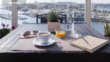 Bayview Hotel & Apartments