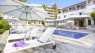 BE LIVE LA CALA BOUTIQUE (ADULTS ONLY 16+)