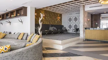 BE LIVE LA CALA BOUTIQUE (ADULTS ONLY 16+)