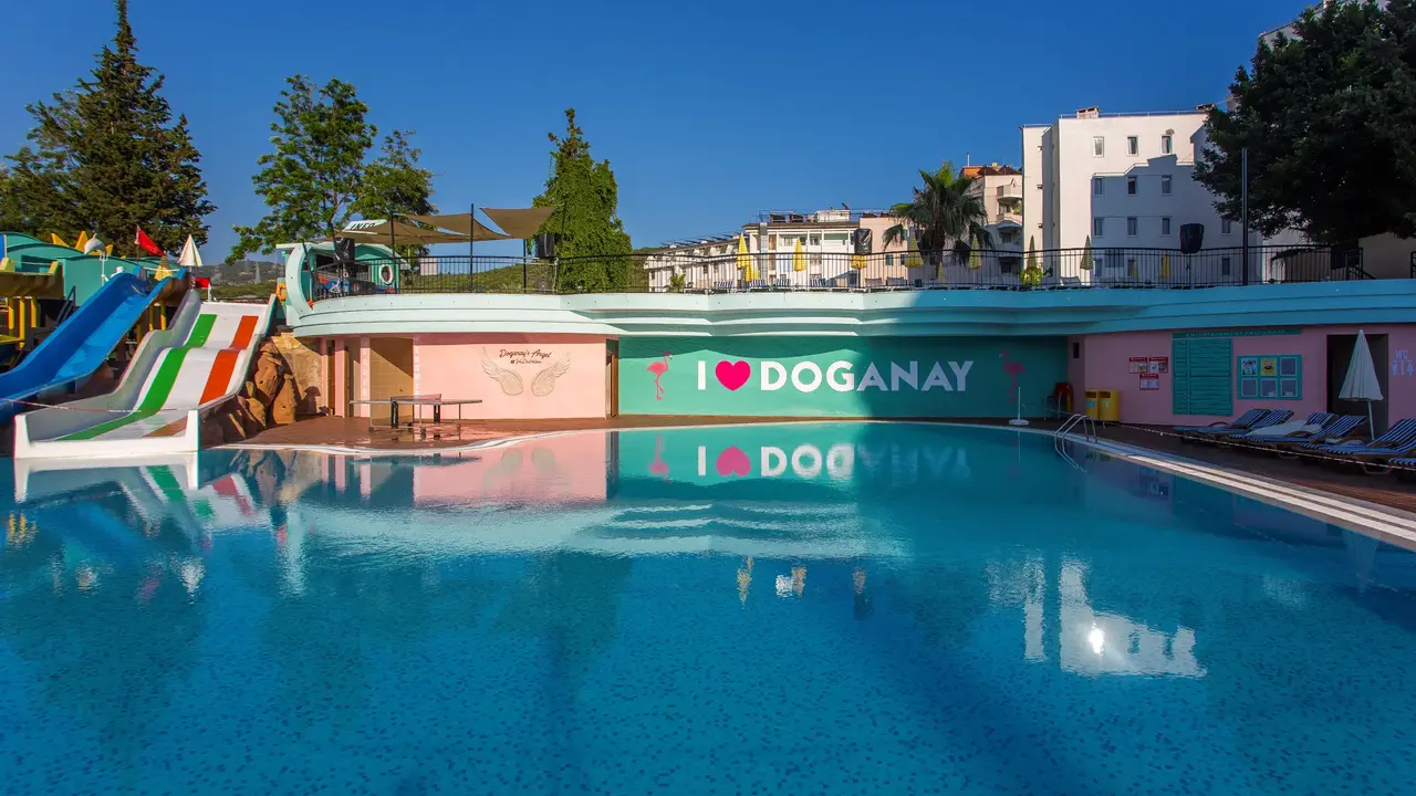 BEACH CLUB DOGANAY