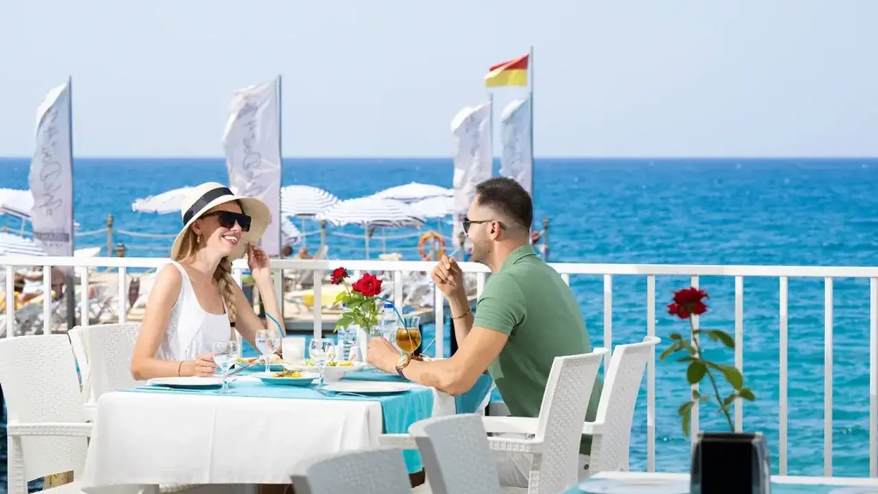 BEACH CLUB DOGANAY
