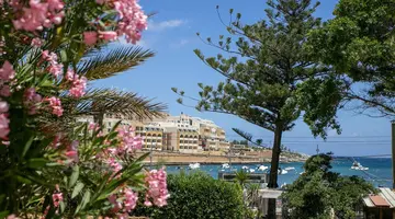 Beach Garden Hotel