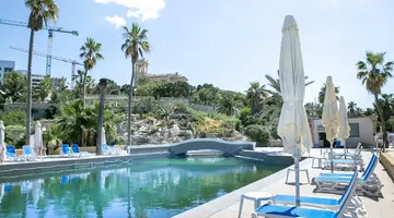 Beach Garden Hotel