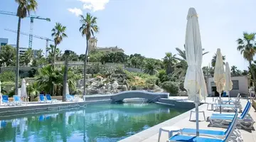 Beach Garden Hotel