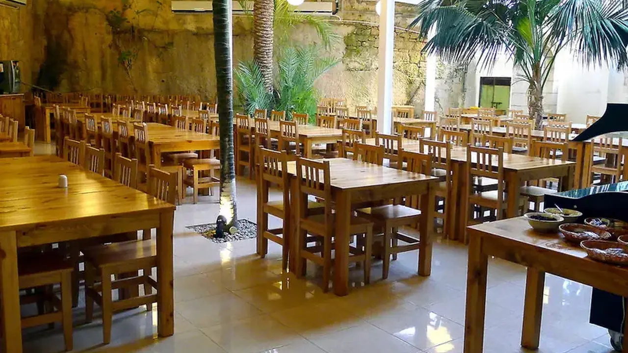 Beach Garden Hotel