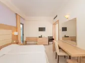 BELAIR BEACH HOTEL