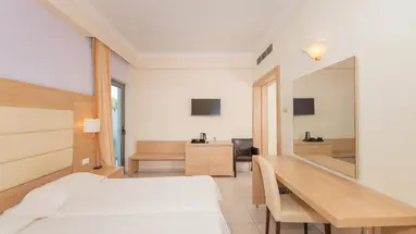 BELAIR BEACH HOTEL