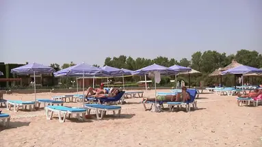 BELLA BEACH