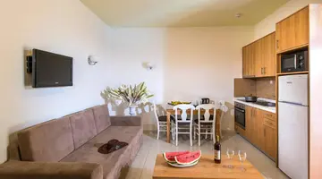 Bella Elena by Estia