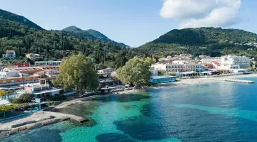 Bella Vista Beach Hotel and Studios