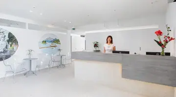 Bella Vista Beach Hotel and Studios