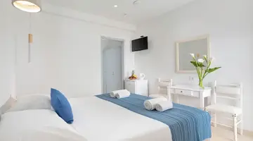 Bella Vista Beach Hotel and Studios