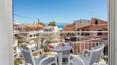 Bella Vista Beach Hotel and Studios