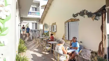 Bella Vista Beach Hotel and Studios
